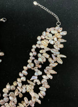 Cargar imagen en el visor de la galería, Pink Small Keshi Pearl Necklace