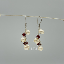 将图片加载到图库查看器,Natural hanging pearl grape earrings (silver)