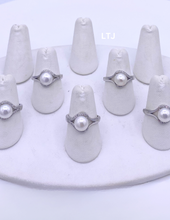 将图片加载到图库查看器,Single Pearl Adjustable Ring Silver