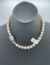将图片加载到图库查看器,Natural pearl necklace with cheetah lock 17" 10mm
