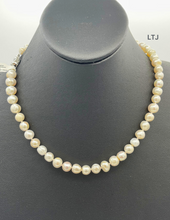 将图片加载到图库查看器,Freshwater pearl necklace with round silver clasp 8mm 18"