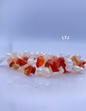 将图片加载到图库查看器,Pearl + Gemstones chip grapes bracelet