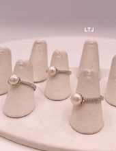 将图片加载到图库查看器,Single Pearl Sterling Silver Adjustable Ring
