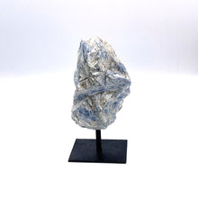 Cargar imagen en el visor de la galería, Kyanite Point On Metal