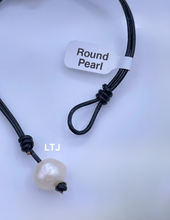 将图片加载到图库查看器,Round Pearl Leather Bracelet