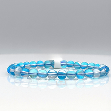 Cargar imagen en el visor de la galería, Radiant Blue and White Aura Quartz Bracelet