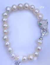 将图片加载到图库查看器,Natural Freshwater Pearl Bracelet (Cheetah Head Lock)