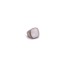 Load image into Gallery viewer, Natural Freshwater Pearl with Sterling Silver Ring