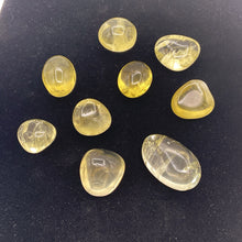 Load image into Gallery viewer, Lemon Quartz Smooth Tumbled