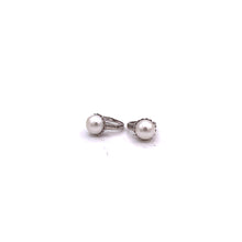 Load image into Gallery viewer, Natural Freshwater Pearl with Sterling Silver Ring