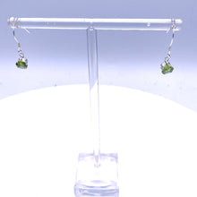 Загрузить изображение в средство просмотра галереи, Peridot with Silver Hook Earring