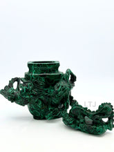 将图片加载到图库查看器,Malachite Urn with Mythical Creature Carvings