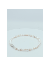 将图片加载到图库查看器,Natural Pearl (CZ Lock) 18" Necklaces