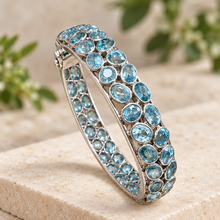 Cargar imagen en el visor de la galería, Aquamarine Oval Shape Bangle with Silver