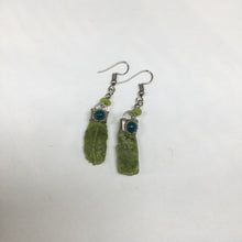 Cargar imagen en el visor de la galería, Gemstone Rough Long Earrings