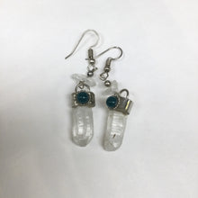 Cargar imagen en el visor de la galería, Gemstone Rough Long Earrings