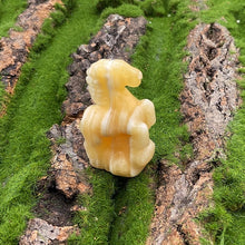 将图片加载到图库查看器,Mixed Gemstone Horse Figure