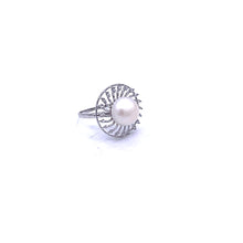 Load image into Gallery viewer, Natural Freshwater Pearl with Sterling Silver Ring