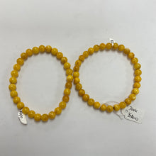 Cargar imagen en el visor de la galería, Dark Yellow Amber Bracelet