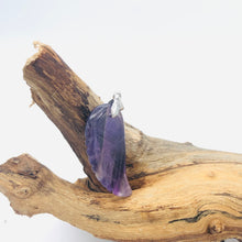 Cargar imagen en el visor de la galería, Amethyst Flat Pendant