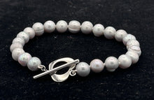 将图片加载到图库查看器,Grey Pearl Knotted ( Metal Heart Bracelet )
