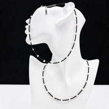 Загрузить изображение в средство просмотра галереи, Black Onyx & Pearl Necklace & Bracelet