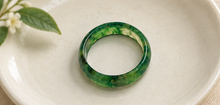 Cargar imagen en el visor de la galería, Mottled Green Jade Ring