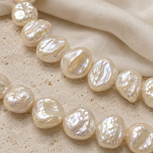 Cargar imagen en el visor de la galería, White Large Flat Pearl Long Necklace 64 mm