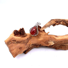 Cargar imagen en el visor de la galería, Burmese Garnet 5A Pendant