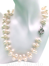 Load image into Gallery viewer, Pearl Necklace in grape style