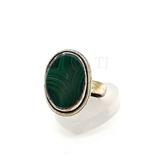 Load image into Gallery viewer, Oval shaped malachite ring in sterling silver