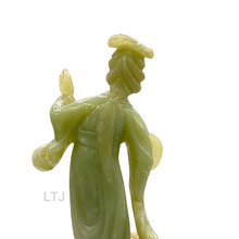 将图片加载到图库查看器,Hetian Jade carving from Qing Dynasty