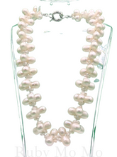 Load image into Gallery viewer, Pearl Necklace in grape style