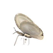 将图片加载到图库查看器,Gray color Agate slice butterfly figuringe