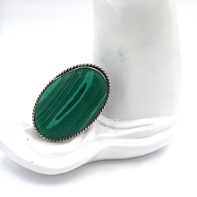 Cargar imagen en el visor de la galería, Silver coated malachite Ring