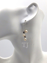 Load image into Gallery viewer, Fresh water pearl earrings in sterling silver