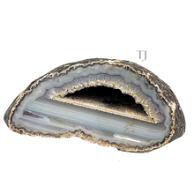 Cargar imagen en el visor de la galería, Natural Agate Geode