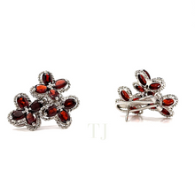 Load image into Gallery viewer, Triple flower garnet earrings