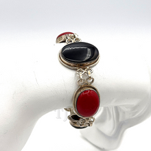 将图片加载到图库查看器,Agate and Red Coral Cabochon Bracelet in Sterling Silver