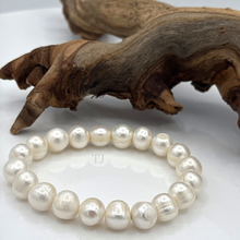 Load image into Gallery viewer, Freshwater white pearl stretchy bracelet with a branch in the back