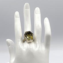 Load image into Gallery viewer, Trapeze cut topaz ring in sterling silver