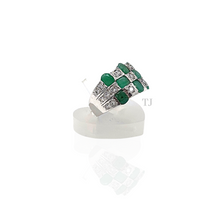 Cargar imagen en el visor de la galería, Emerald set in sterling silver