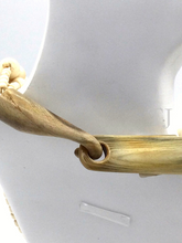 Загрузить изображение в средство просмотра галереи, Bovine Bead Layered Necklace's clasp