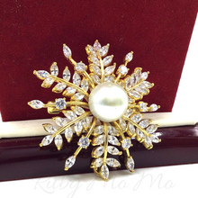 Load image into Gallery viewer, Floral kanote pearl brooch