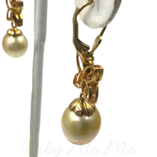Load image into Gallery viewer, Pearl with single flower dangling earrings