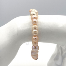 Load image into Gallery viewer, Fresh Water Pearl Stretchy Bracelet