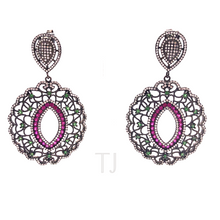 Cargar imagen en el visor de la galería, Swarovski Earrings in rodium coated sterling silver