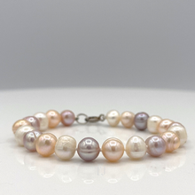 Load image into Gallery viewer, Fresh water pearl knotted silver bracelet