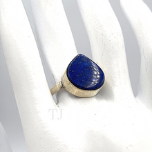 Load image into Gallery viewer, Pear shaped lapis lazuli ring
