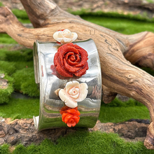 Load image into Gallery viewer, Italy coral bracelet in sterling silver